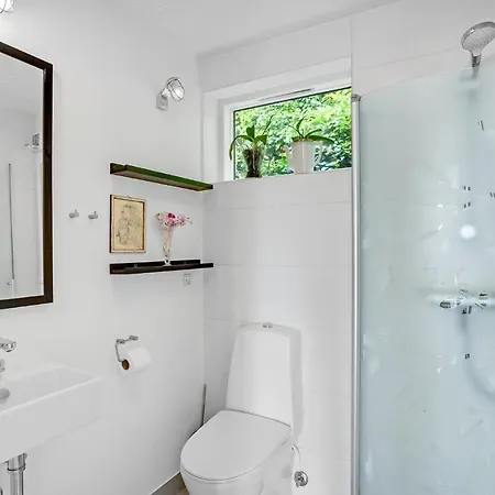 Two-bedroom In 펜션 *