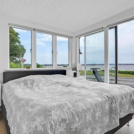 Two-bedroom In 펜션