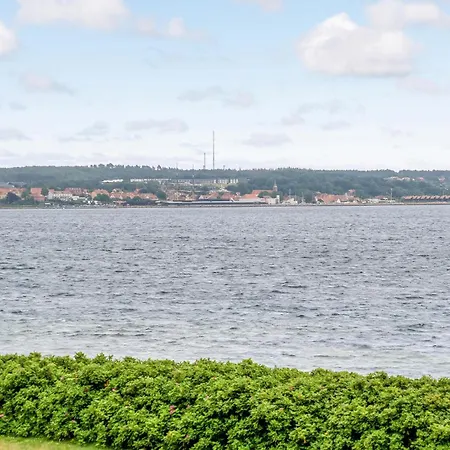 펜션 Two-bedroom In